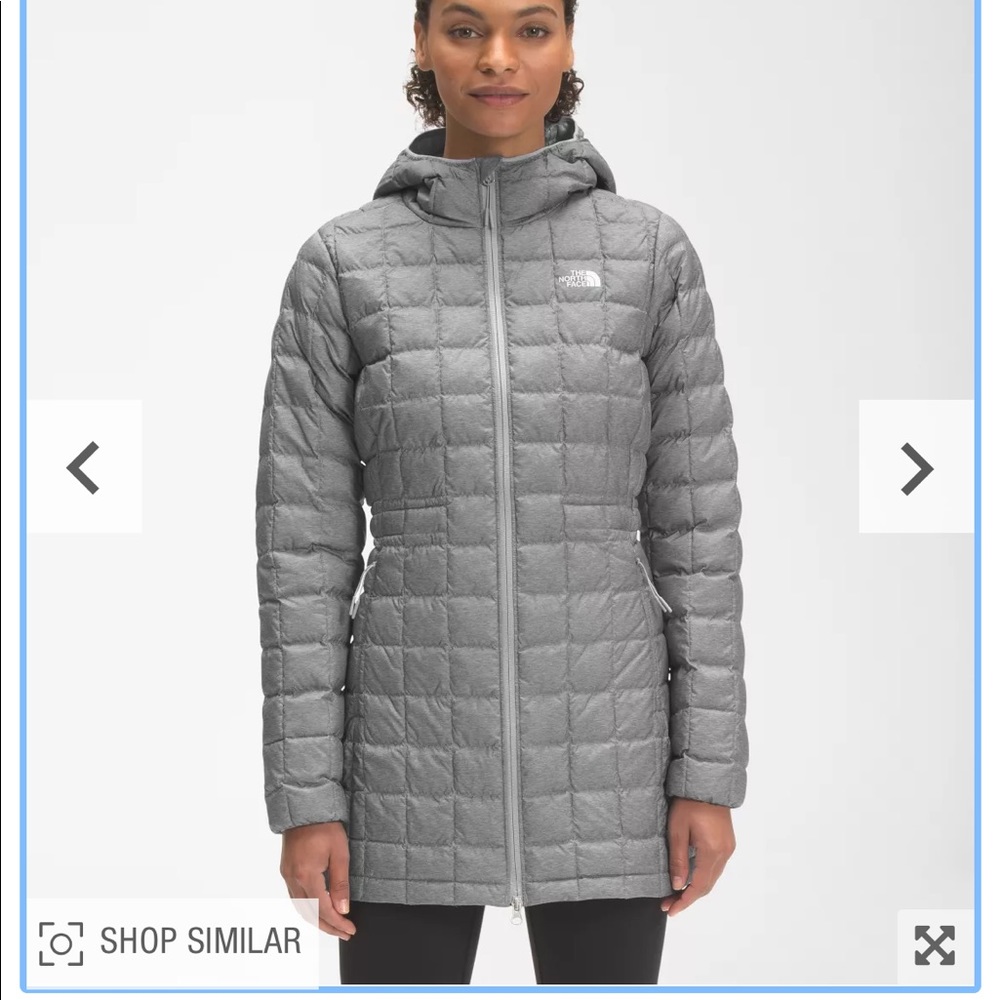 The North Face Women’s Printed ThermoBall Eco Parka in a size medium.